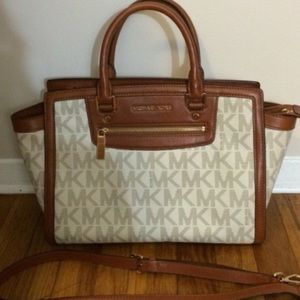 Michael Kors handbag/ crossbody